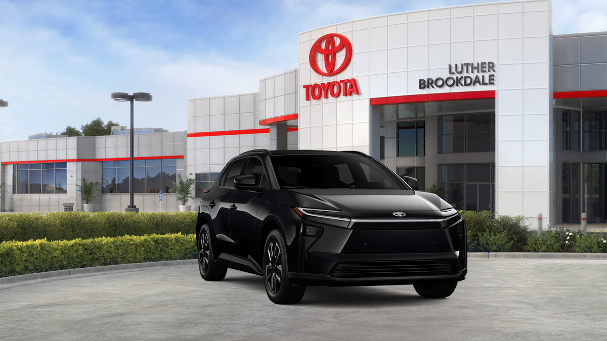 New 2026 Midnight Black Metallic Toyota  XLE image 18