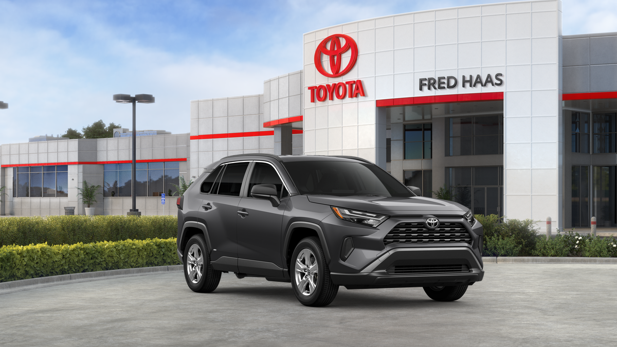 2025 Toyota RAV4 Hybrid LE photo 14