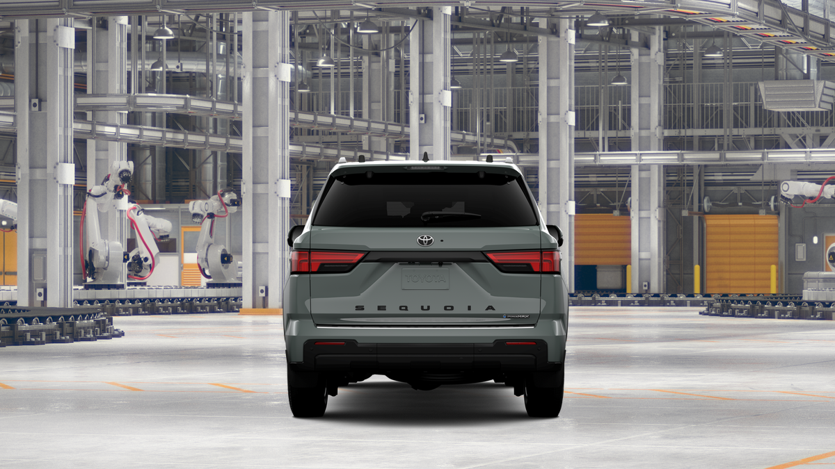 New 2026 Lunar Rock Toyota  Platinum image 10