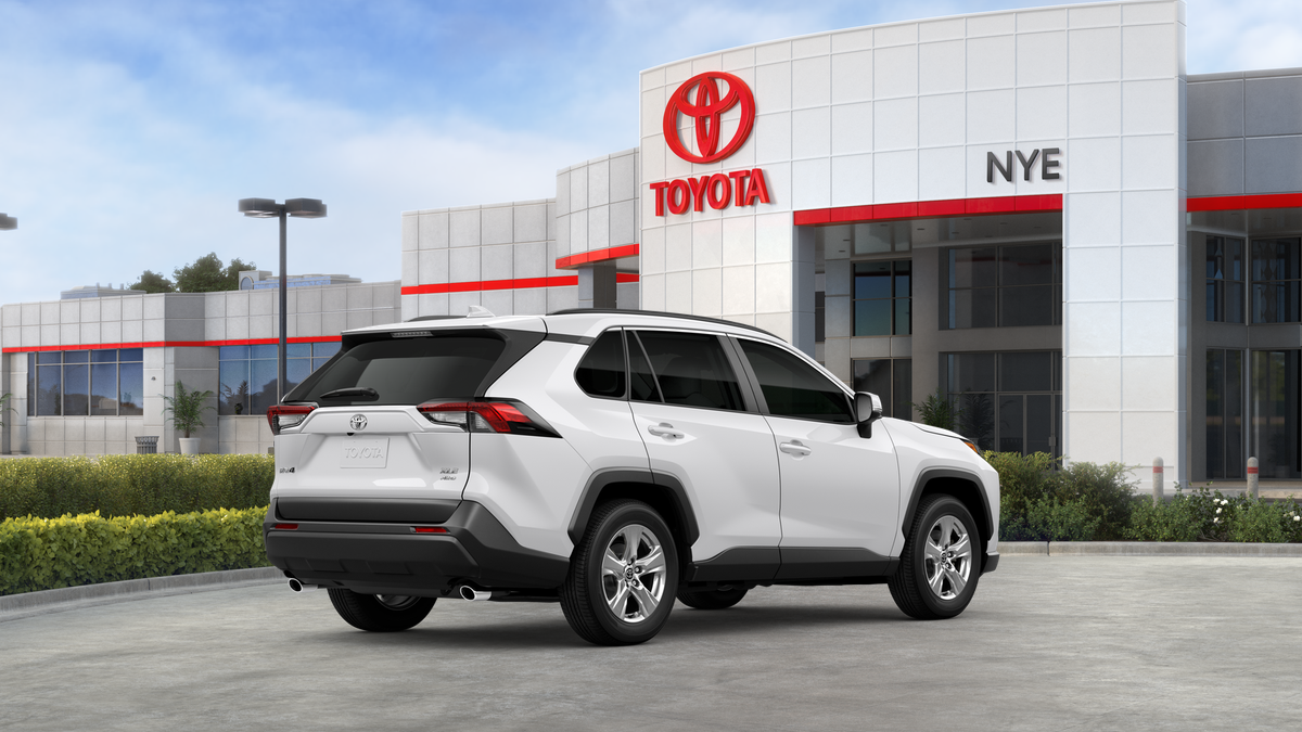 2025 Toyota RAV4 XLE photo 2