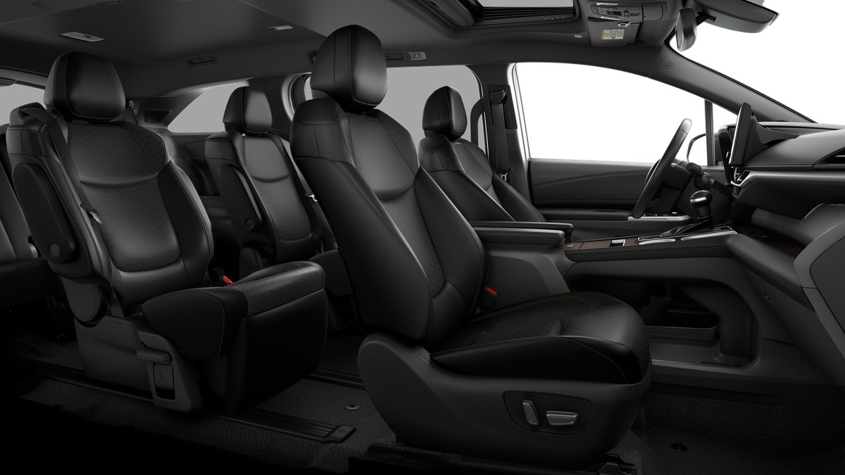 2025 Toyota Sienna Limited photo 16