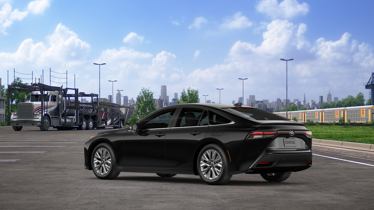 2025 Toyota Mirai XLE photo 6