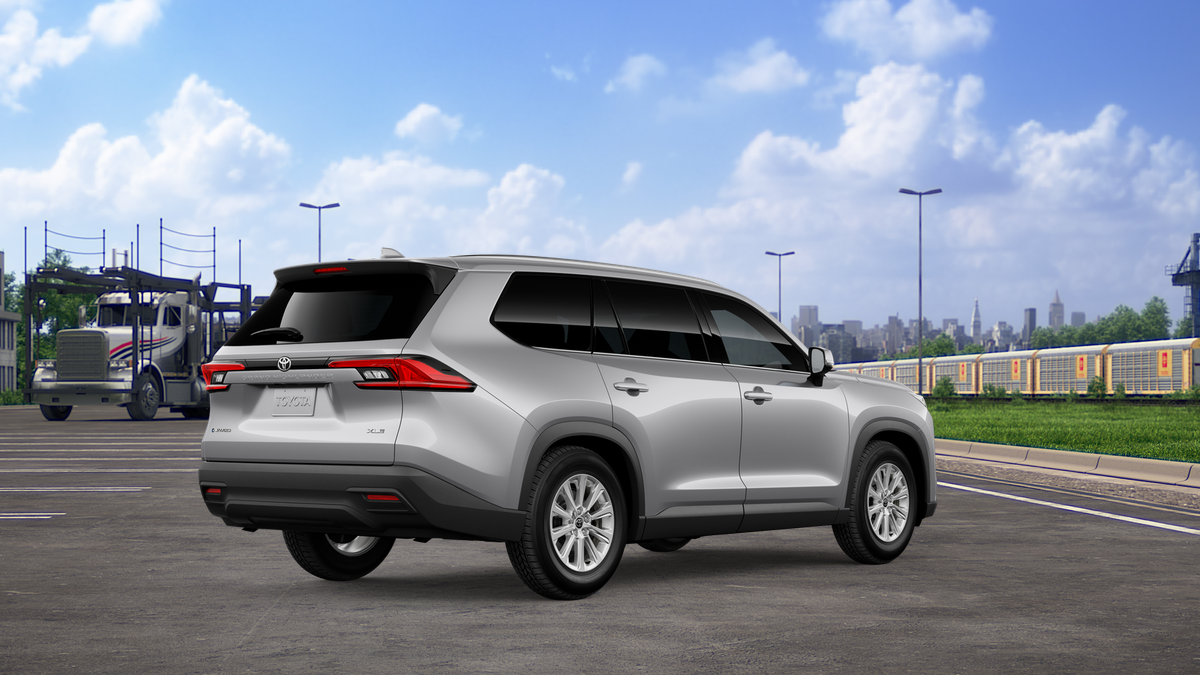 2026 Toyota Highlander Hybrid XLE photo 10
