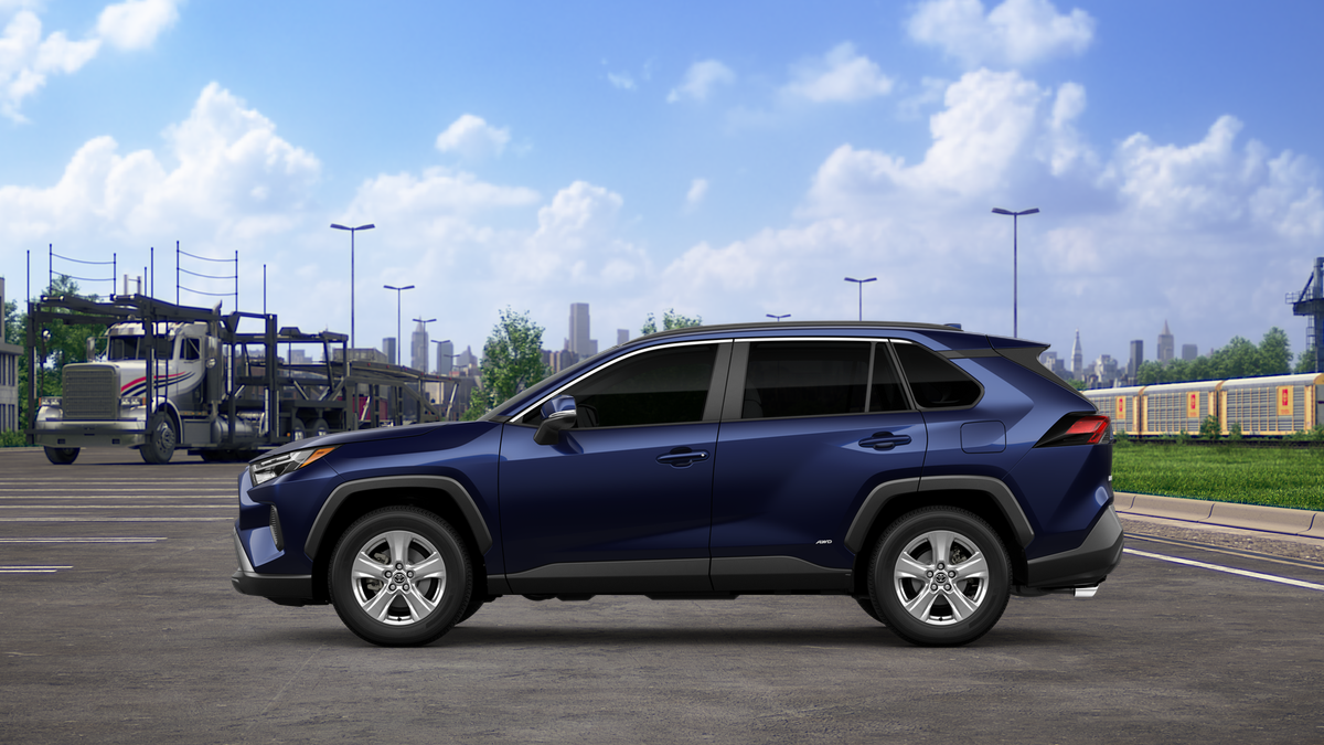 2025 Toyota RAV4 Hybrid XLE photo 6