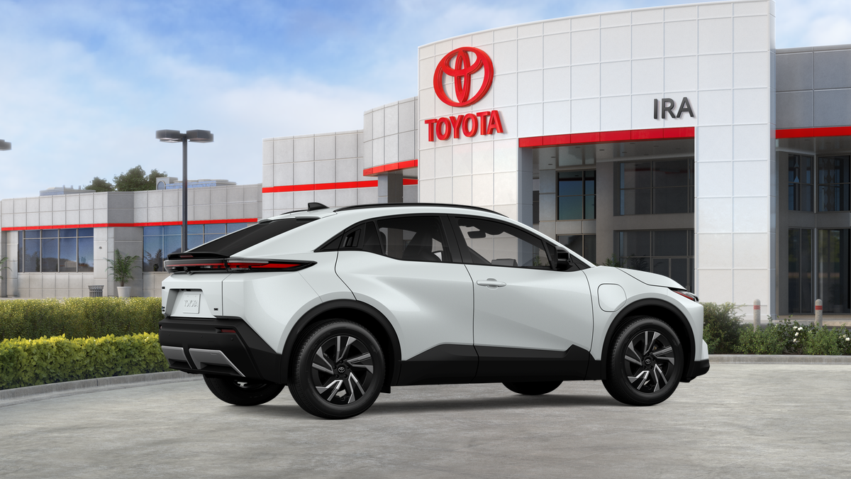 New 2026 Wind Chill Pearl <sup>1</sup> Toyota  SE image 13