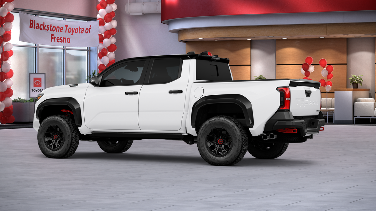 2025 Toyota Tacoma TRD Pro - Photo 8