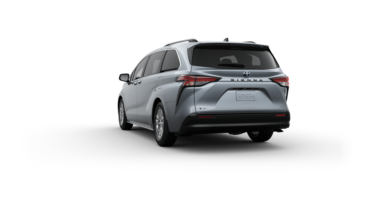 2025 Toyota Sienna XLE photo 23