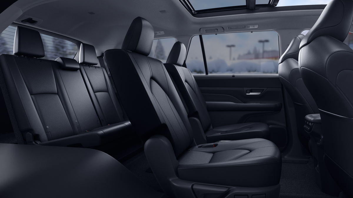 2026 Toyota Grand Highlander photo 2