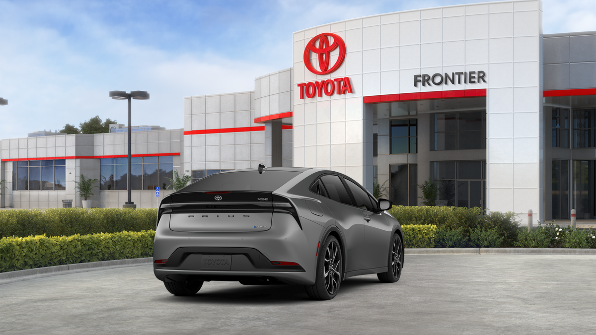 Prius Plug-in Hybrid XSE 2.0L 4-Cyl. ECVT FWD [8]