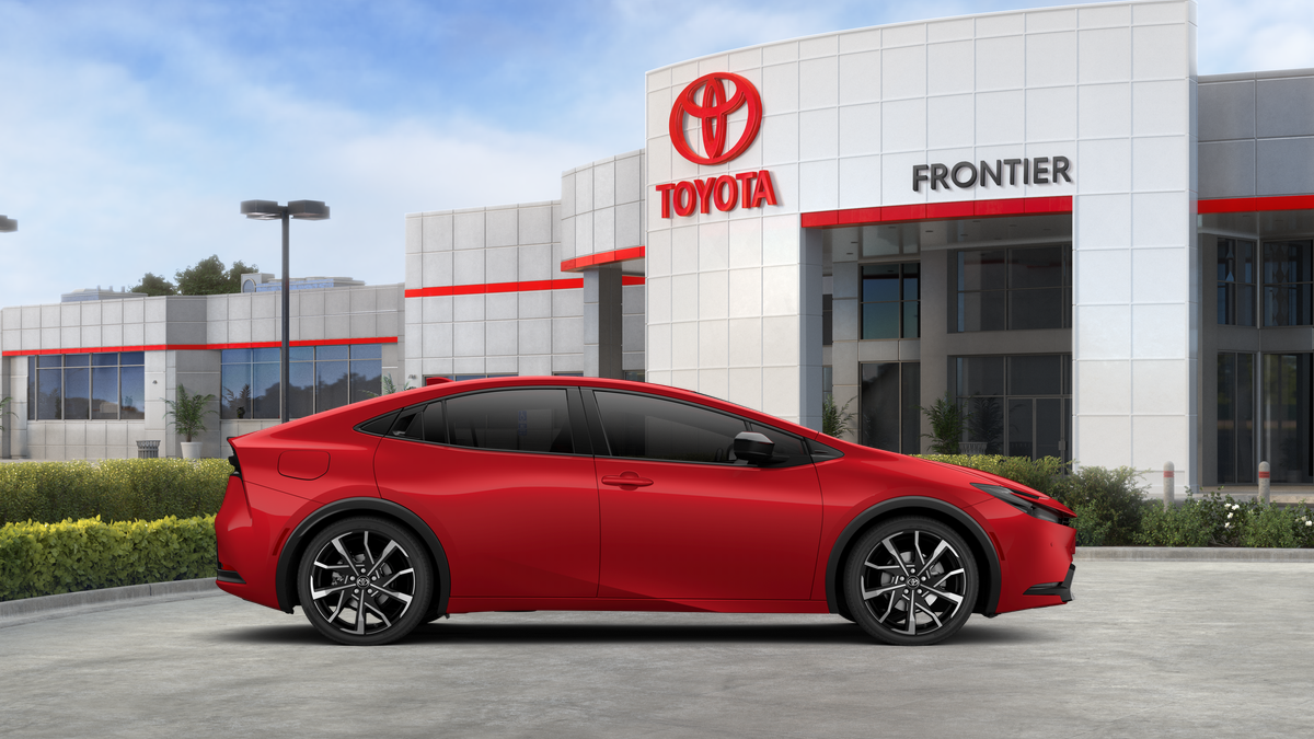 Prius Plug-in Hybrid XSE 2.0L 4-Cyl. ECVT FWD [11]