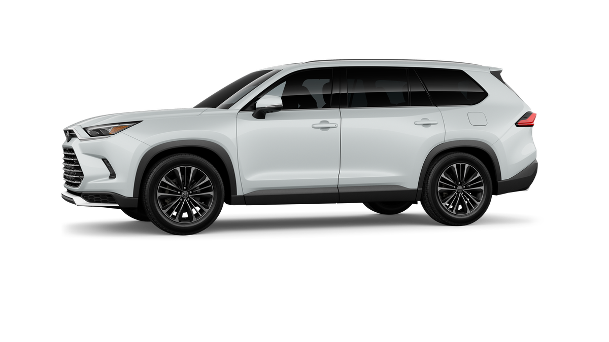 2026 Toyota Grand Highlander Hybrid MAX Platinum photo 4