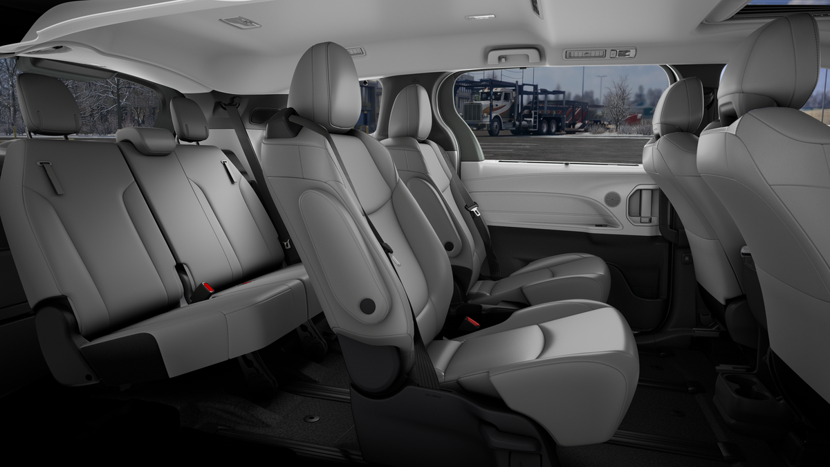 2026 Toyota Sienna photo 2