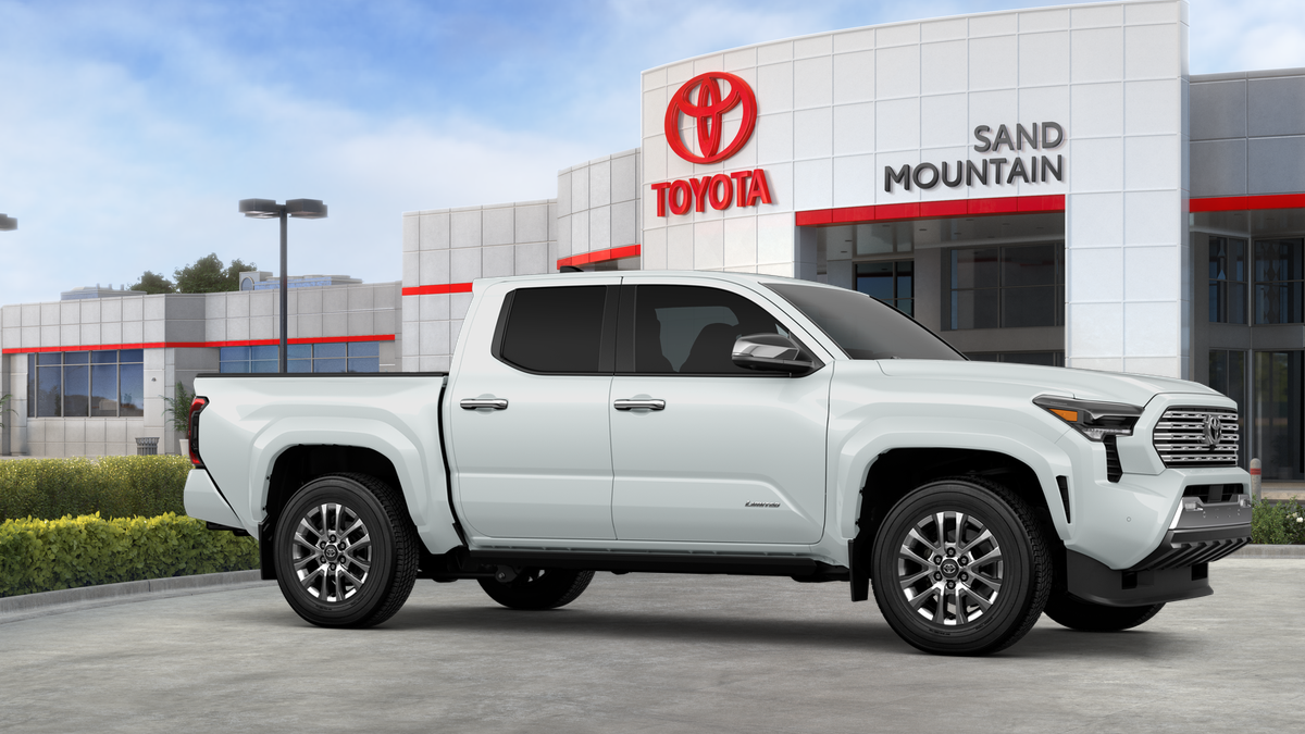 New 2026 Wind Chill Pearl <sup>1</sup> Toyota  Limited image 38