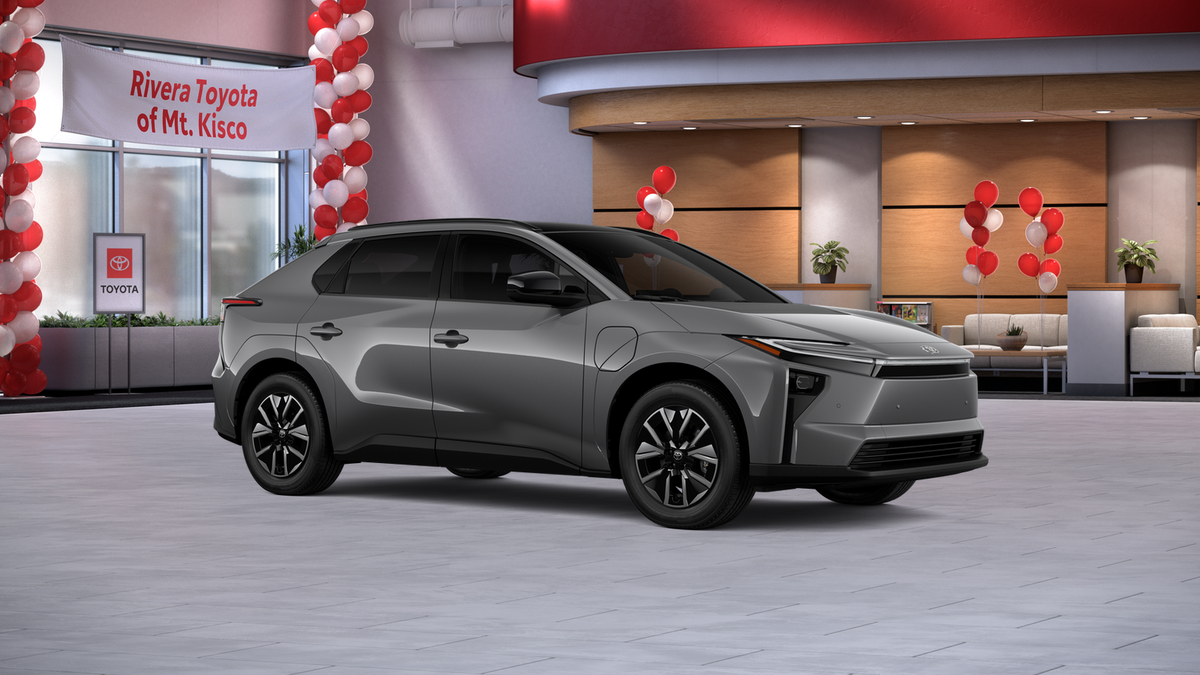 2026 Toyota bZ XLE - Photo 16
