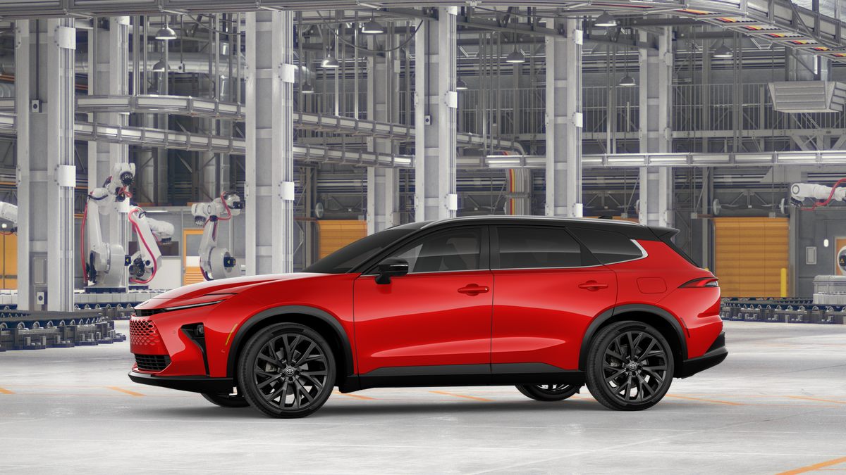 2026 Toyota Crown Signia Limited photo 3