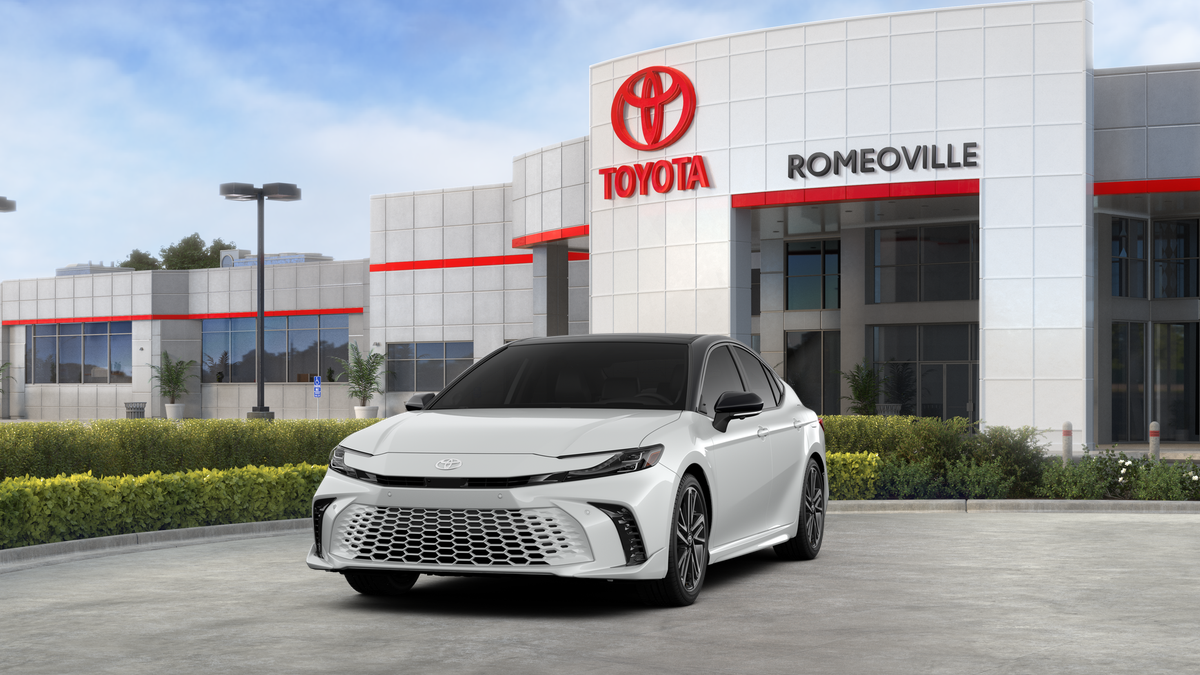 New 2026 Wind Chill Pearl with Midnight Black Metallic roof <sup>1</sup> Toyota  XSE AWD image 21