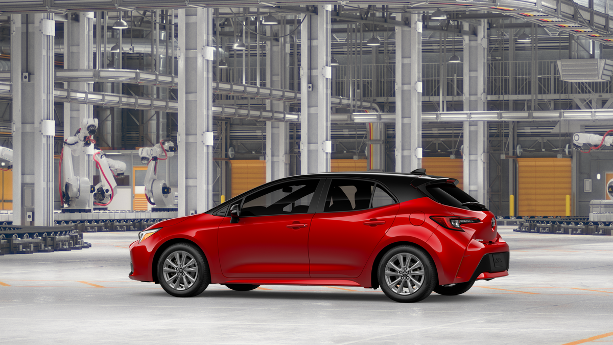 New 2027 Finish Line Red with Black roof <sup>1</sup> Toyota  SE image 7
