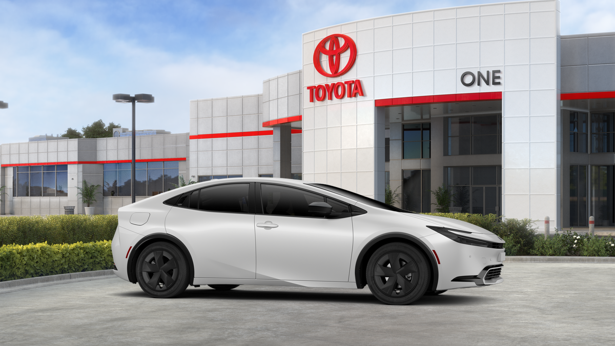 New 2026 Wind Chill Pearl <sup>1</sup> Toyota  SE image 46