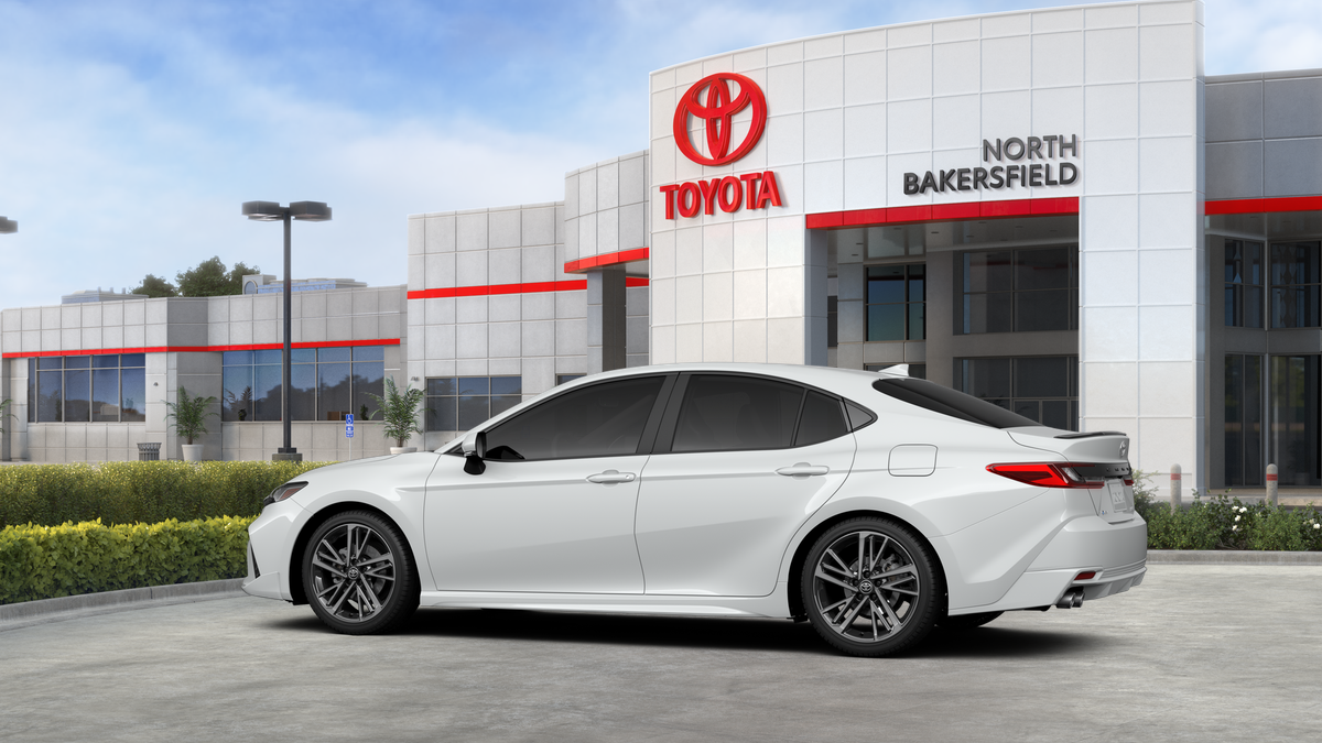 New 2026 Wind Chill Pearl <sup>1</sup> Toyota  XSE image 8