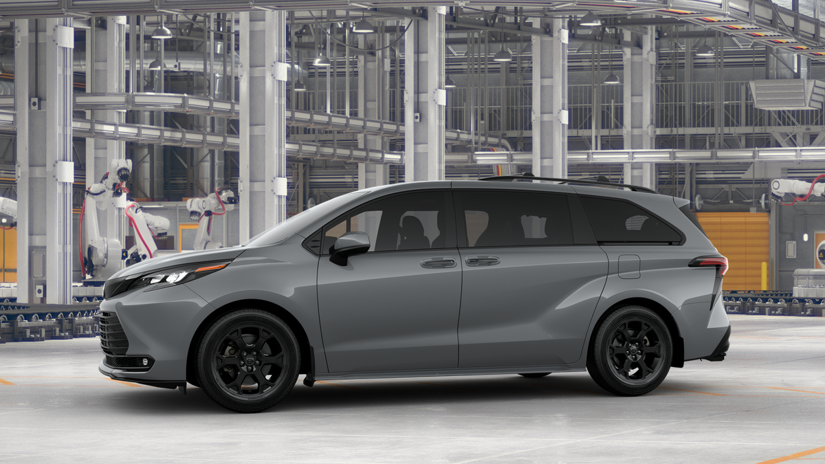 2025 Toyota Sienna Woodland Edition photo 5