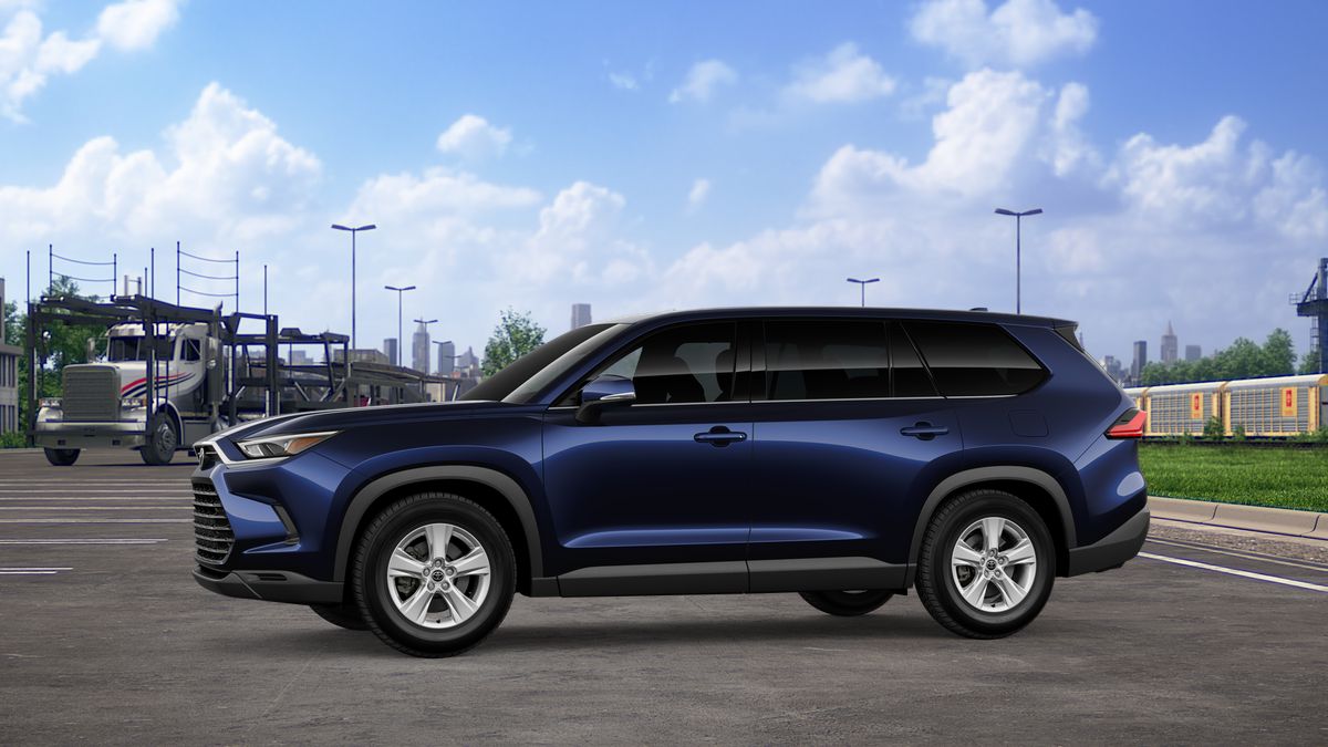 2026 Toyota Highlander Hybrid LE photo 3