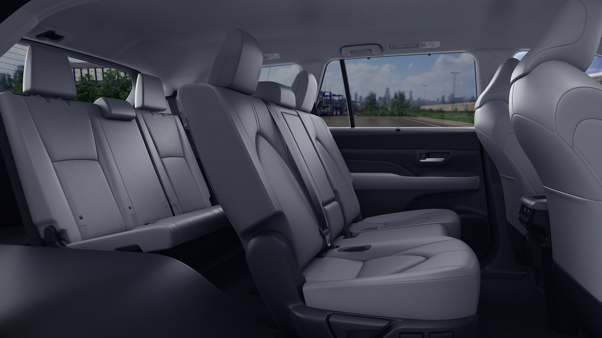 2026 Toyota Highlander Hybrid XLE photo 21
