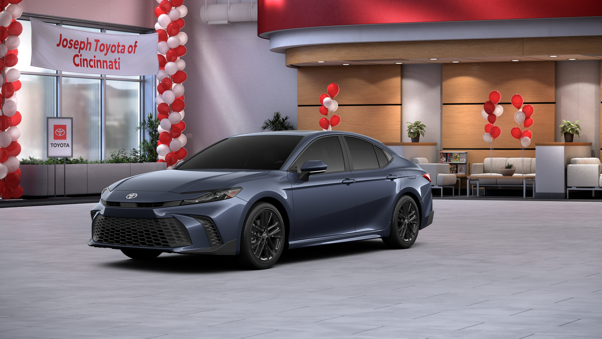 2026 Toyota Camry SE's photo