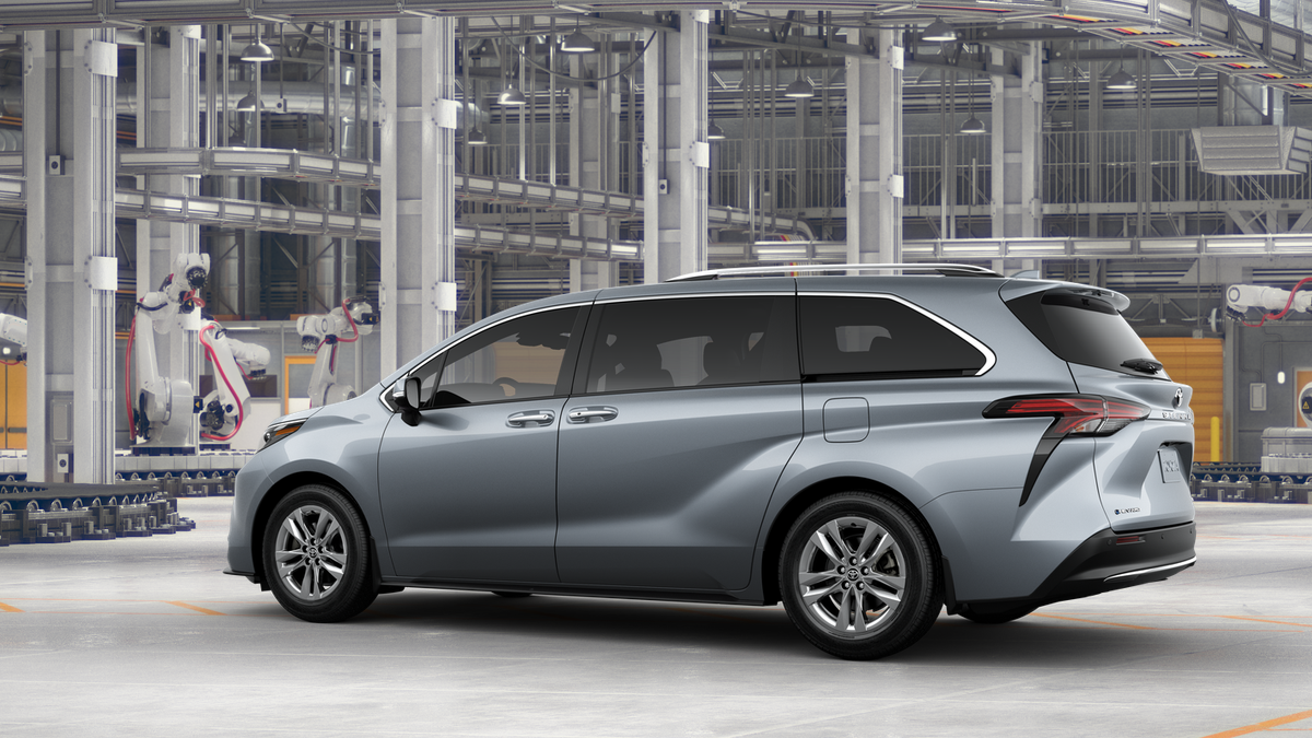 2025 Toyota Sienna Limited photo 7