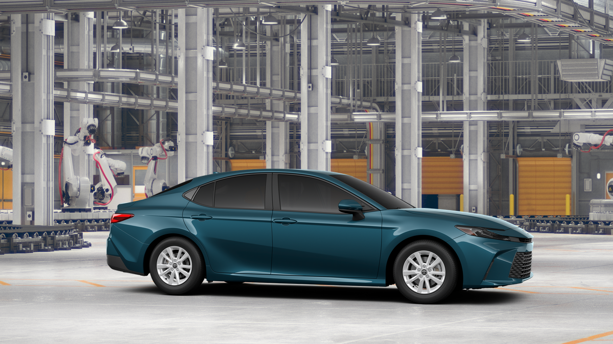 2026 Toyota Camry LE photo 13