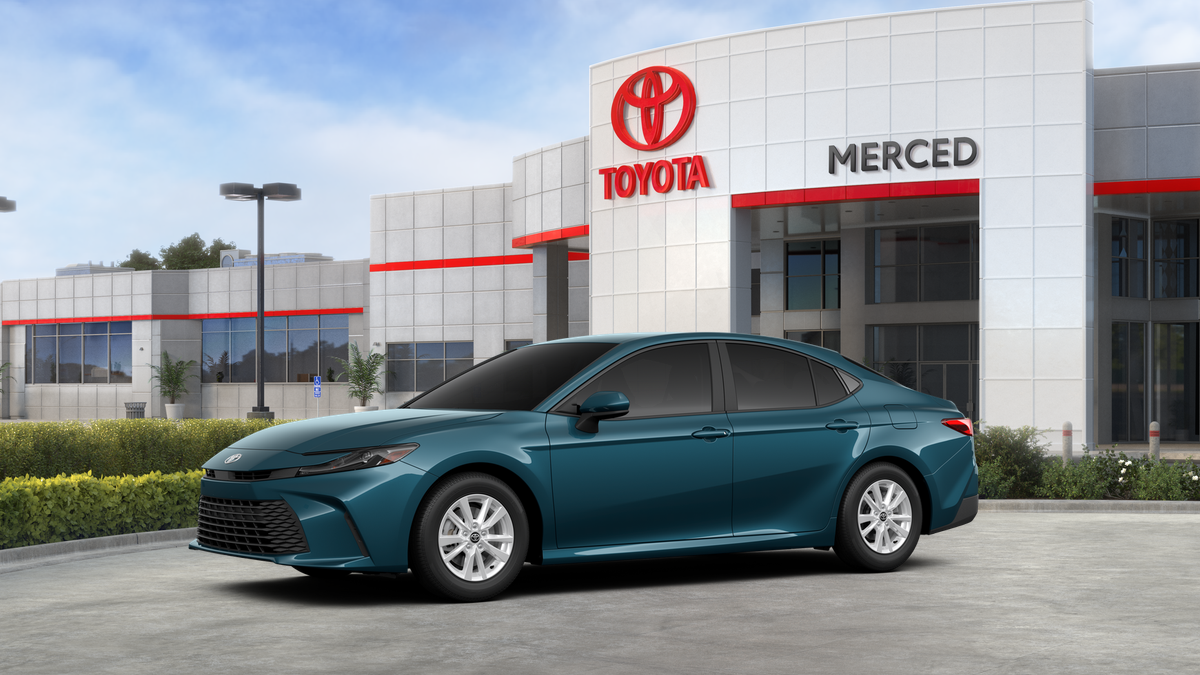 2026 Toyota Camry LE photo 16