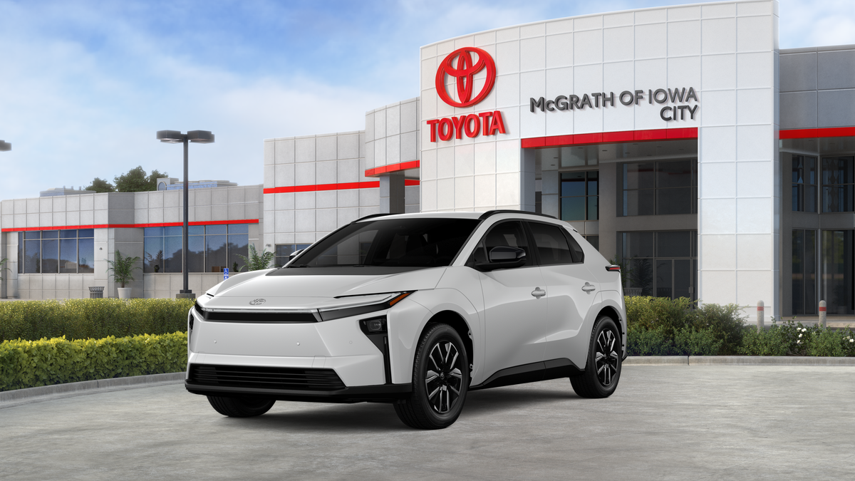 New 2026 Wind Chill Pearl <sup>1</sup> Toyota  XLE image 19