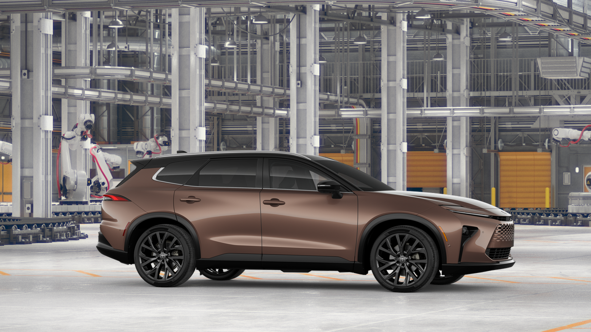 New 2026 Bronze Age with Black roof <sup>1</sup> Toyota  Limited image 15