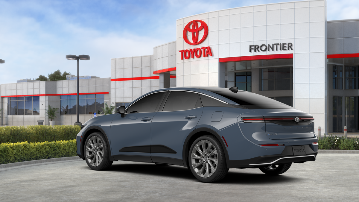 Toyota Crown Limited 2.5L 4-Cyl. Hybrid Engine All-Wheel Drive [5]