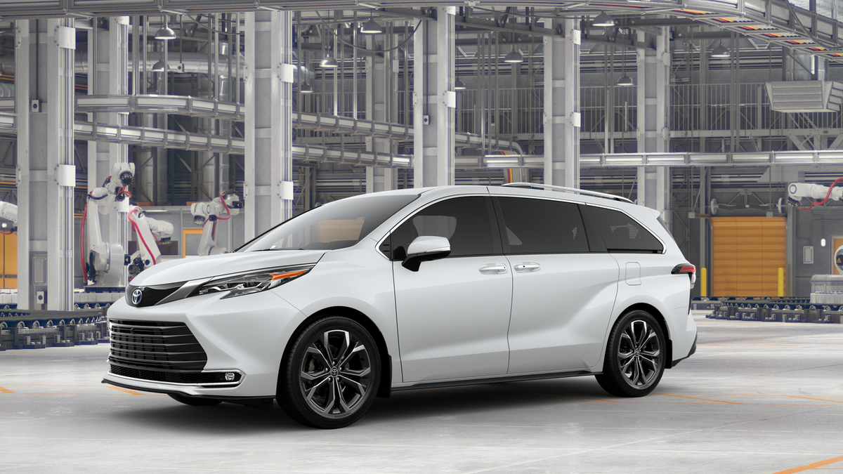 2025 Toyota Sienna Platinum photo 4