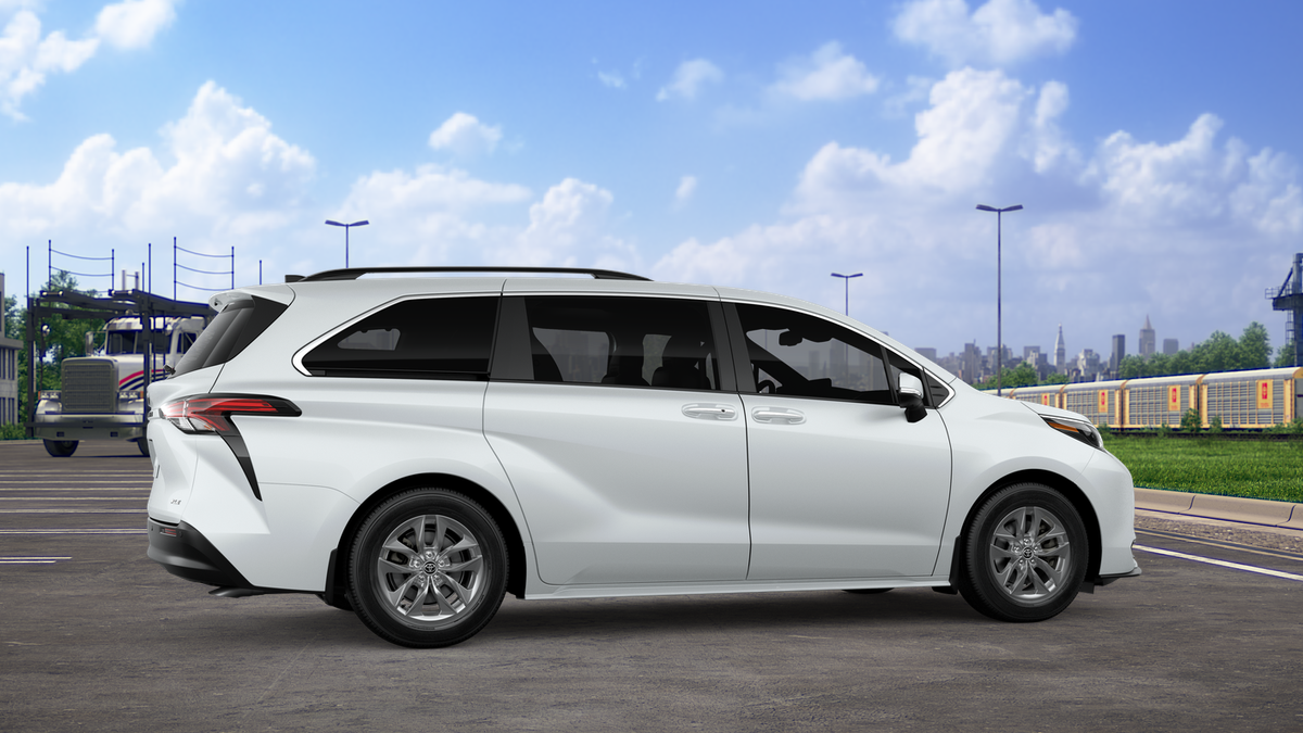 Sienna XLE 2.5L Hybrid Engine All-Wheel Drive [10]