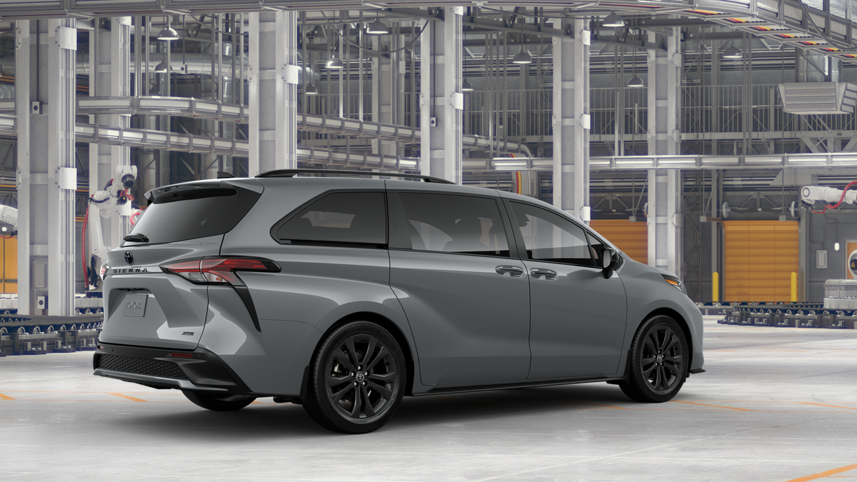 2025 Toyota Sienna XSE photo 9