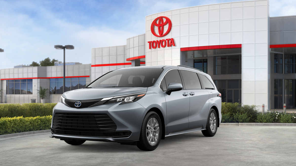 2025 Toyota Sienna LE