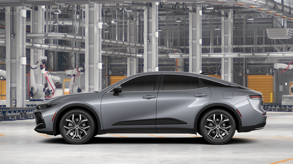 2026 Toyota Crown XLE photo 4