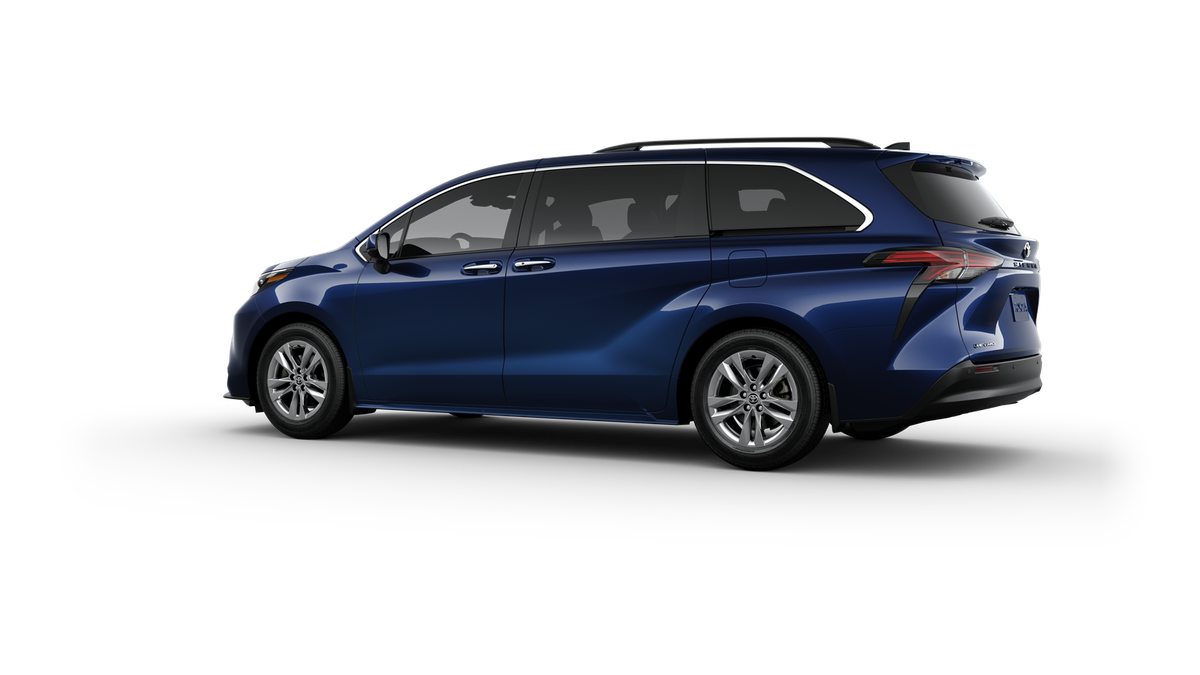 2025 Toyota Sienna XLE photo 21