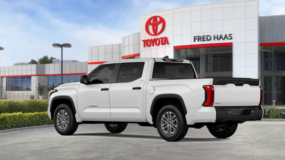 2026 Toyota Tundra SR5 CrewMax photo 6