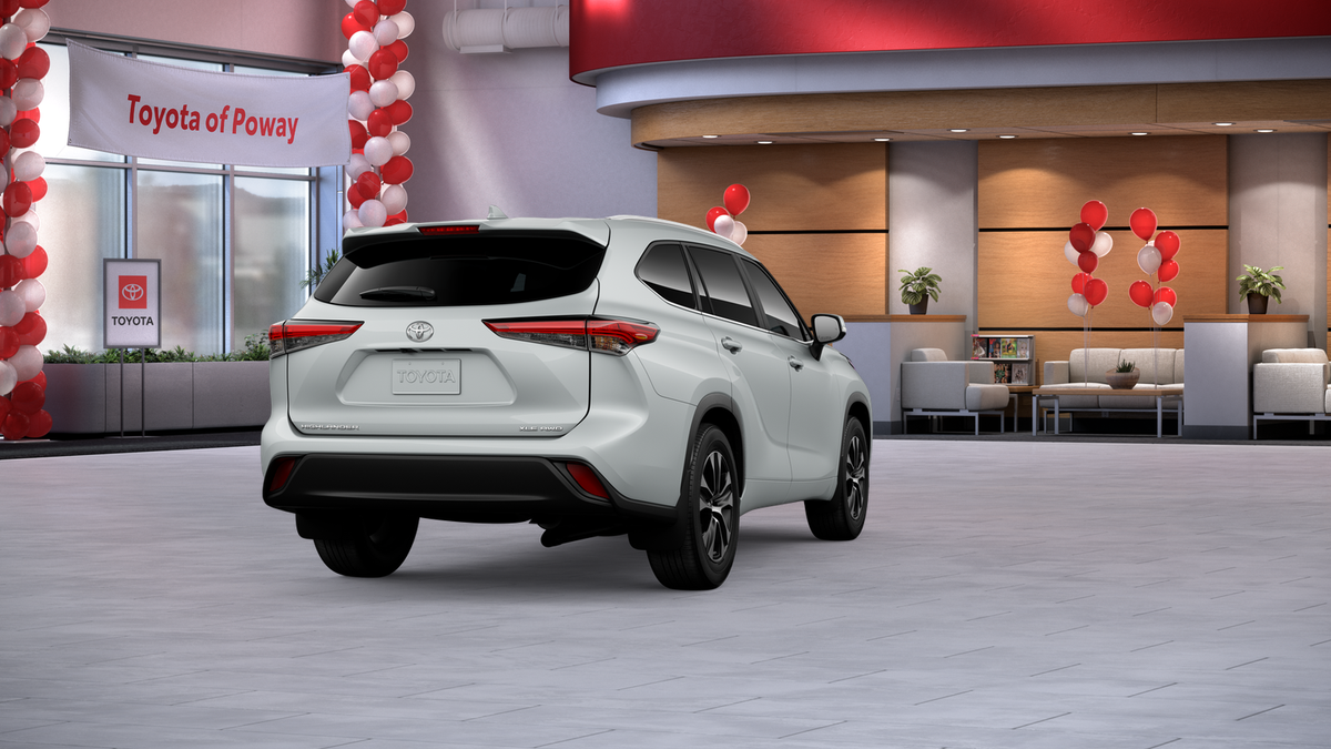 New 2026 Wind Chill Pearl <sup>1</sup> Toyota  XLE image 44