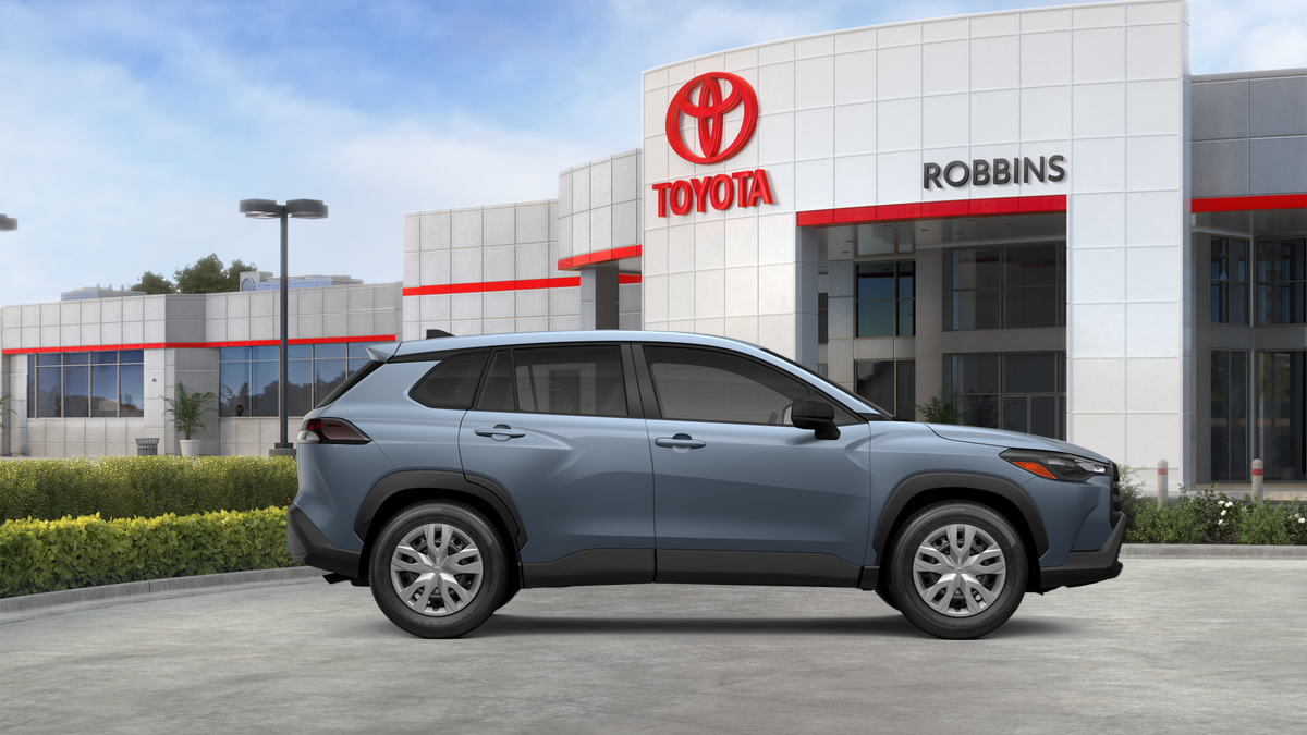 2026 Toyota Corolla Cross L photo 2