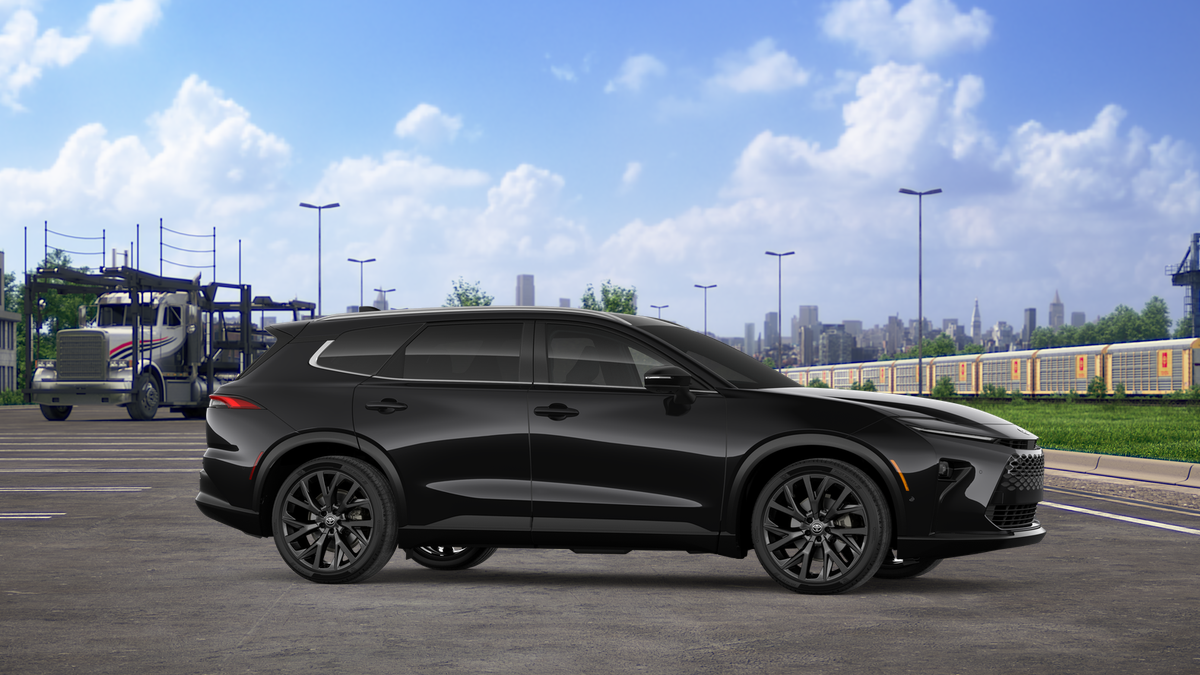 2026 Toyota Crown Signia Limited - Photo 15