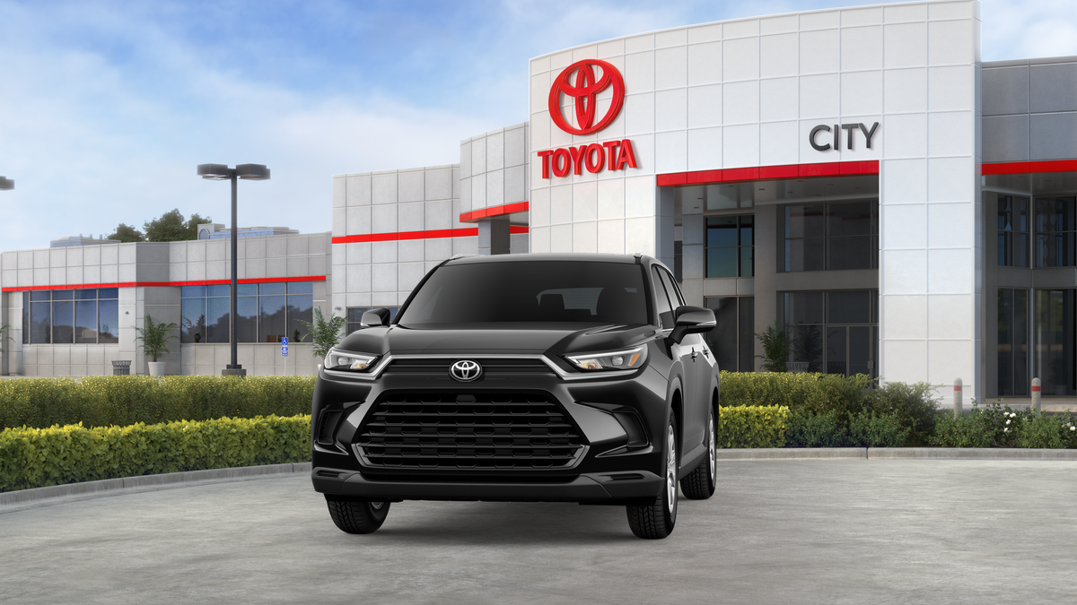 New 2026 Midnight Black Metallic Toyota  XLE image 21