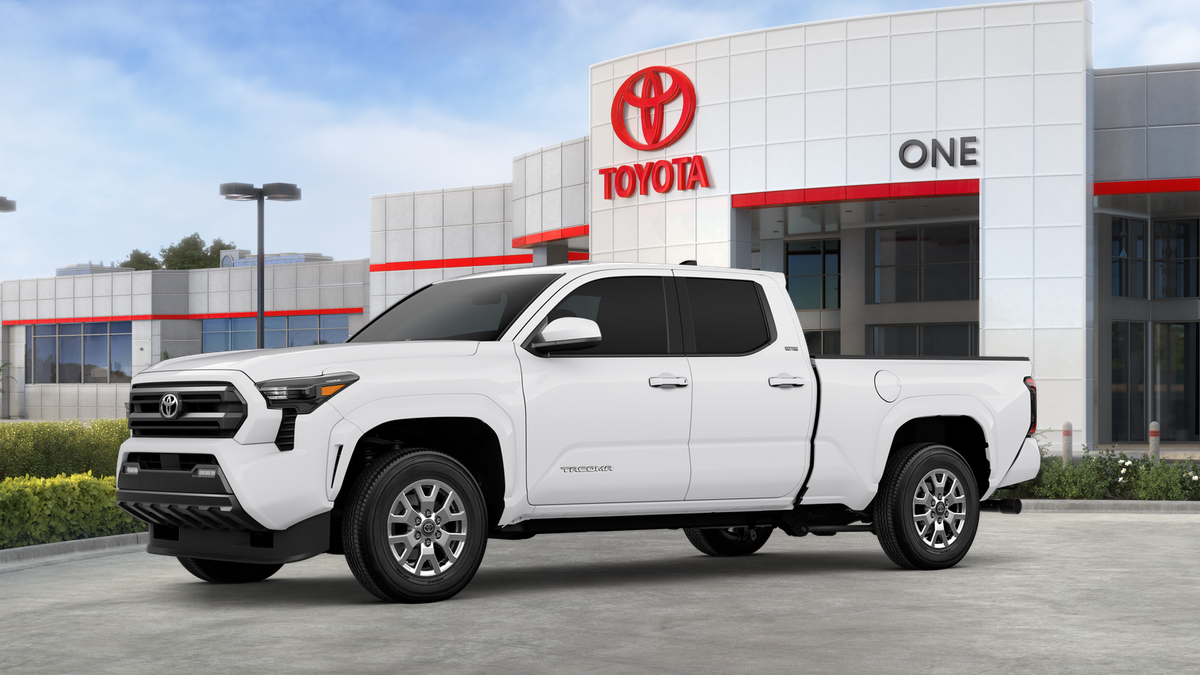 2025 Toyota Tacoma SR5 Double Cab photo 2