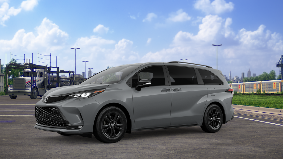 2026 Toyota Sienna XSE photo 4