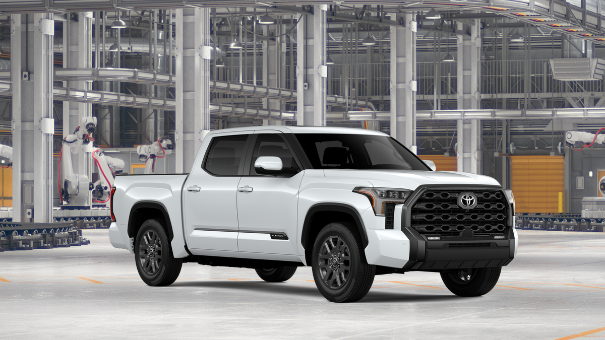 2026 Toyota Tundra Platinum CrewMax photo 17