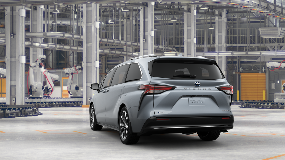 2025 Toyota Sienna Platinum photo 9