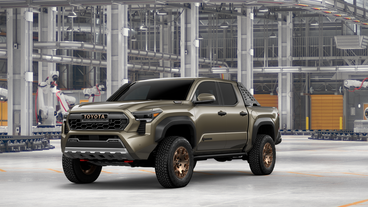 2025 Toyota Tacoma Trailhunter Double Cab photo 3