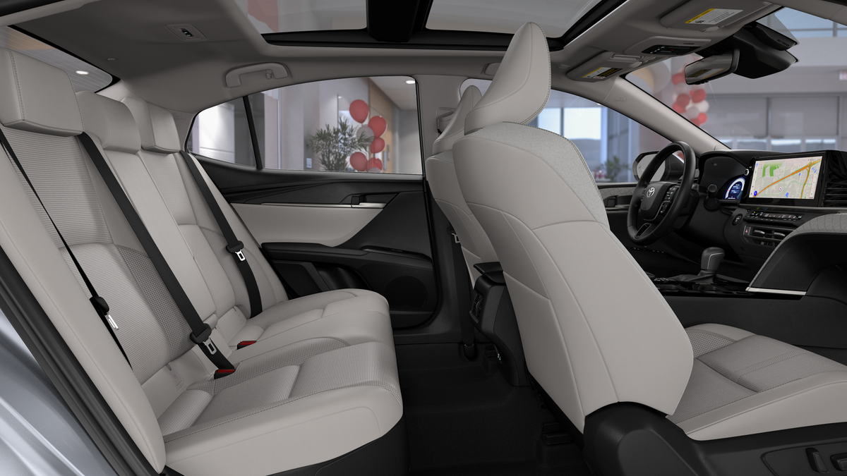 2026 Toyota Camry XLE - Photo 14